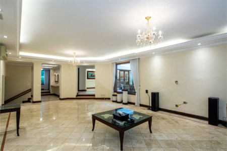 Casa à venda com 4 suítes no condomínio Chácara Flora, São Paulo - SP