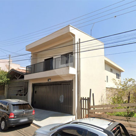 Sobrado à venda com 3 quartos em Jardim Bicão, São Carlos, SP