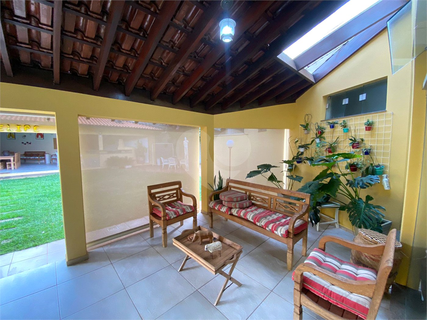 Casa térrea no Condomínio Parque Faber I