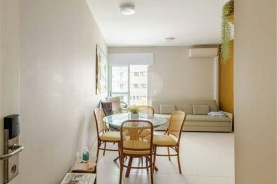 Apartamento à venda com 1 suíte em Riviera de São Lourenço, Bertioga, SP