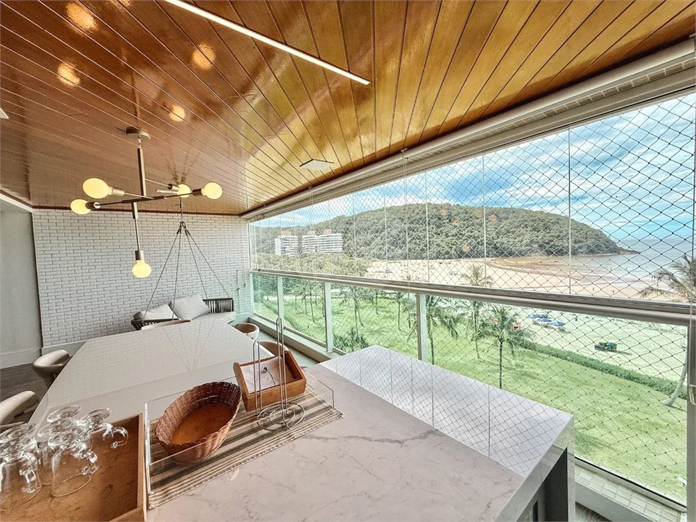 Apartamento à venda com 3 suítes em Riviera de São Lourenço, Bertioga, SP