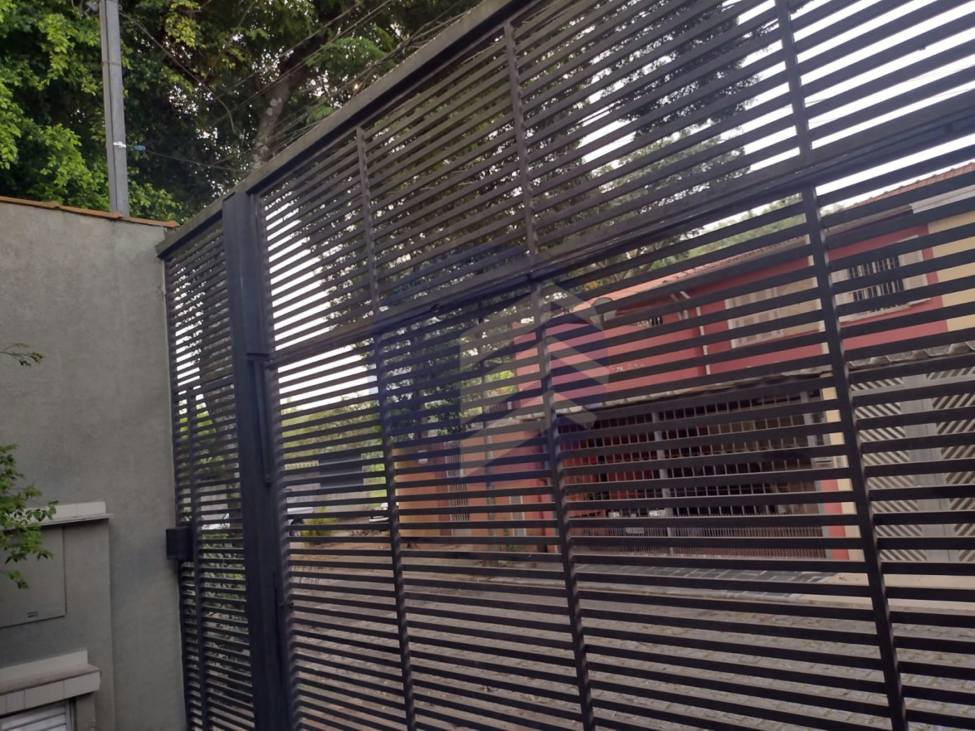 Casa à venda ou para alugar com 3 quartos, sendo 2 suítes, em Jardim Trussardi, São Paulo - SP