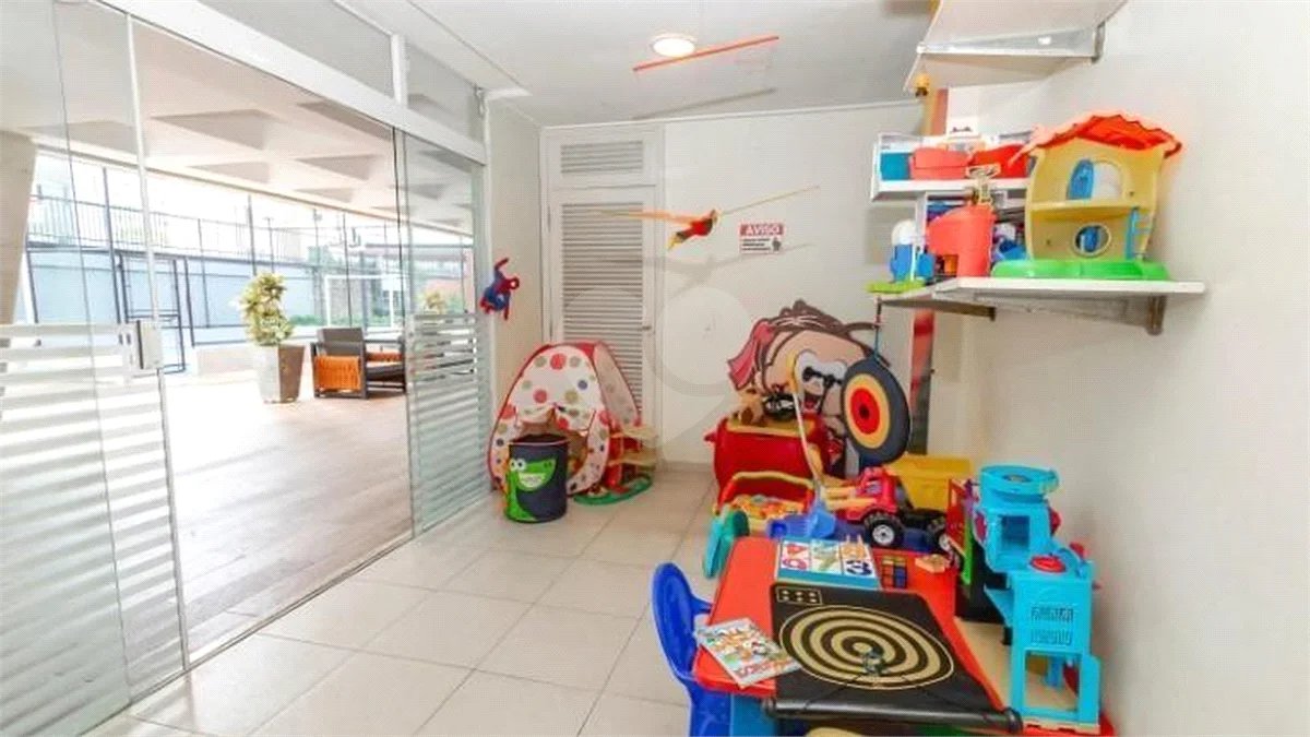 Apartamento à venda com 3 quartos, sendo 1 suíte, em Campo Belo, São Paulo, SP