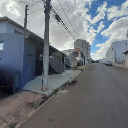 Casa à Venda na Região Central de São Carlos - Excelente Localização