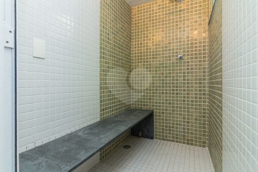 Casa em condomínio, 4 suites, piscina privativa no Jd. Floresta - zona norte - SP.