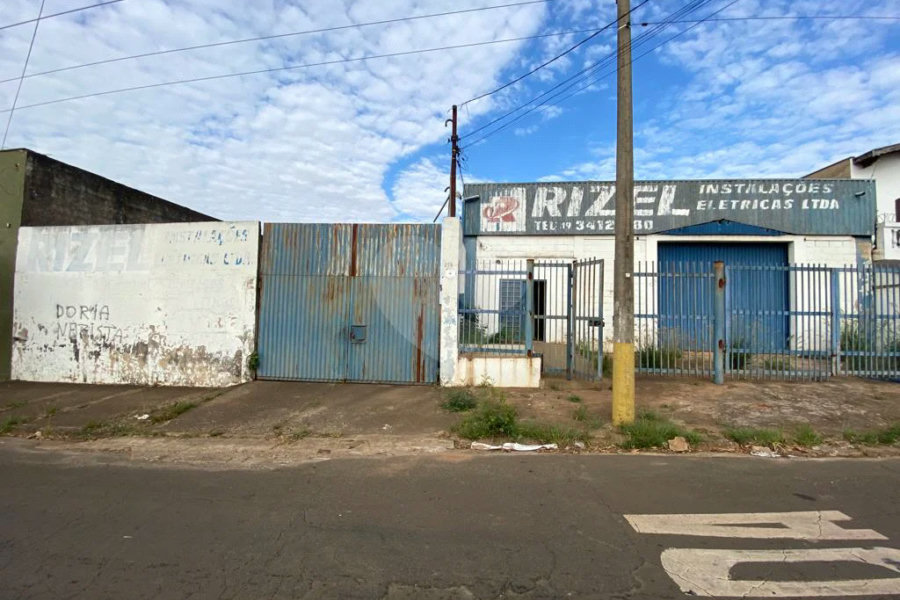 Terreno e Barracão comercial à venda ou locação, no bairro Santa Rosa - Piracicaba/SP.