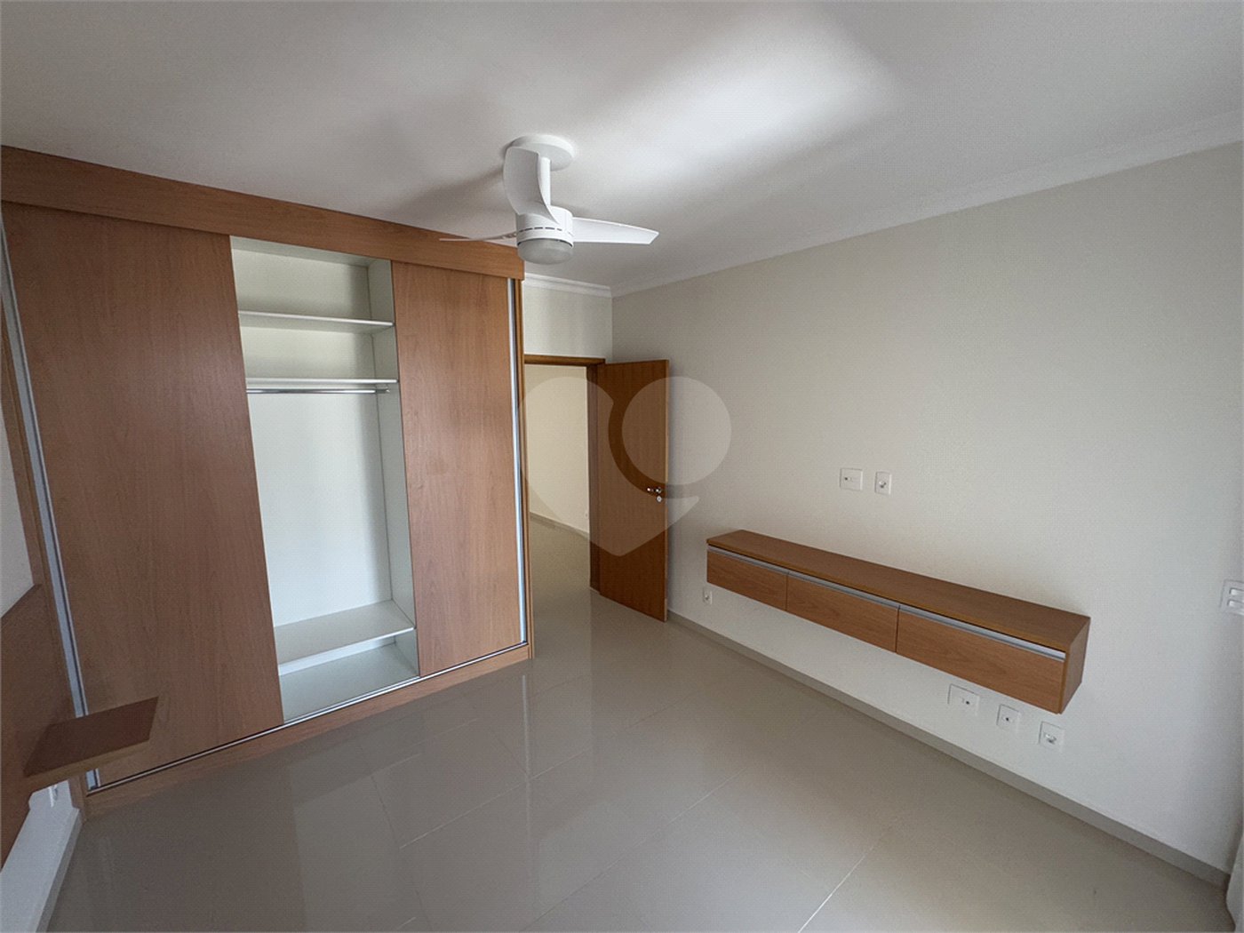 Cobertura de Alto Padrão no Centro de São Carlos – Sofisticação, Espaço e Conforto!