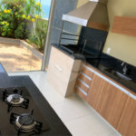 Cobertura de 255 m² com 3 dormitórios, 1 suíte, cozinha planejada, 2 vagas e área gourmet com churrasqueira.