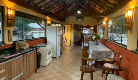 Sobrado à venda com 3 quartos, sendo 1 suíte,  em Jardim Marajoara, São Paulo, SP