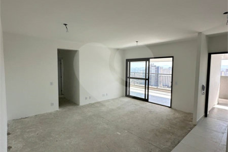 Apartamento com 125m², 3 dormitórios, sendo 3 suítes, 2 vagas, à venda na Moóca.