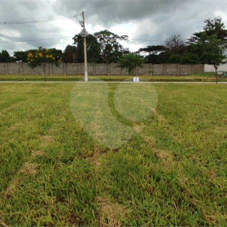 Terreno à Venda em São Carlos, no bairro Residencial Samambaia