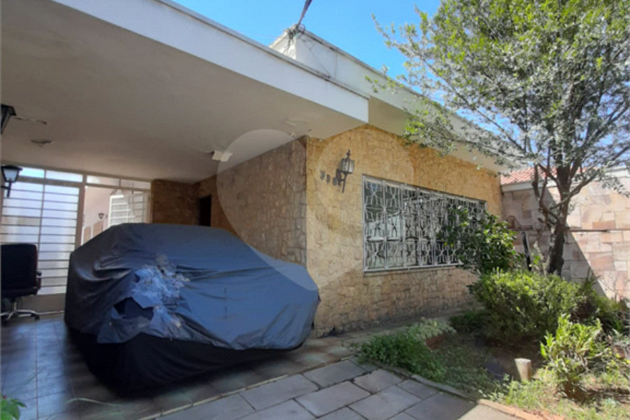 Casa terrea para venda no bairro Palmas do Tremembe.