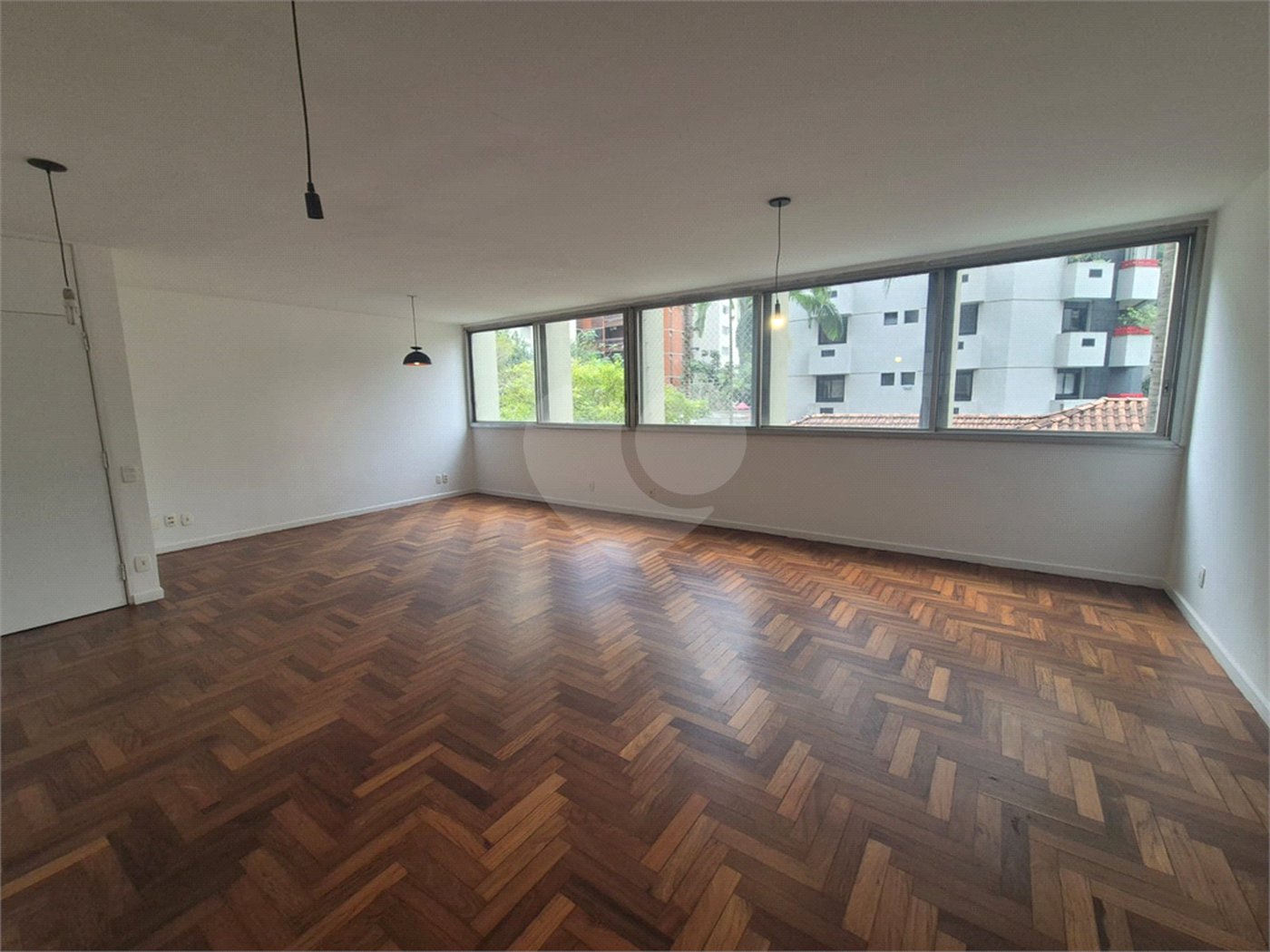 Apartamento à venda com 4 quartos, sendo 1 suíte,  em Itaim Bibi, São Paulo, SP