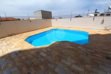 Duplex no Edifício Acapulco.