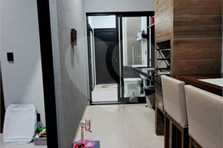 LINDA CASA NO CONDOMÍNIO PARQUE ATLANTA- Araraquara/SP