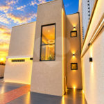 Casa com Suíte Master, Closet, Piscina e Espaço Gourmet Próxima ao Parque Ecológico- 03 quartos -com quintal