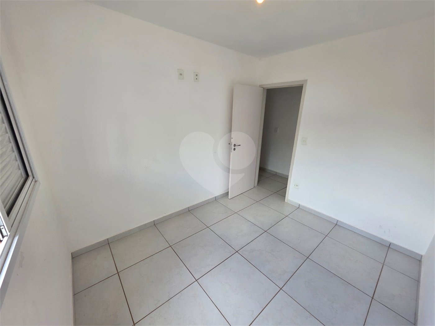 Apartamento 3 quartos i suíte e varanda Residencial Beatrice SPE