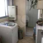Campo Belo: Elegante Apartamento de 113 m² com Suíte e 2 Vagas em Localização Privilegiada
