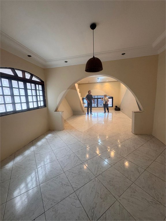 Sobrado com 3 quartos à venda em Interlagos - SP Aceita e estuda Permuta. Sobrado com 3 quartos à venda em Interlagos 3 dormitórios/1 suíte e 2 vagas