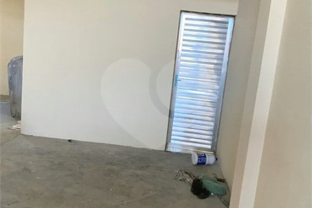 Galpão Comercial Novo para Locação – 350 m²