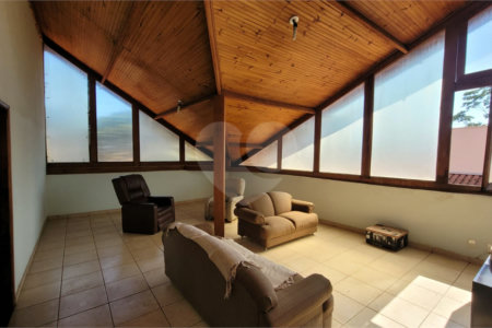Casa em Condomínio, no Parque Sabará