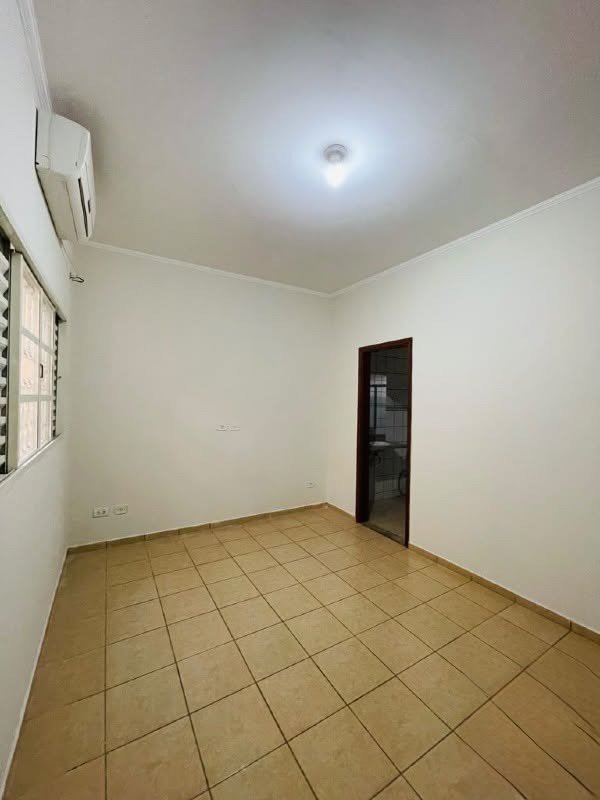 Casa para alugar com 3 quartos, sendo 1 suíte, em Colinos, Três Lagoas, MS
