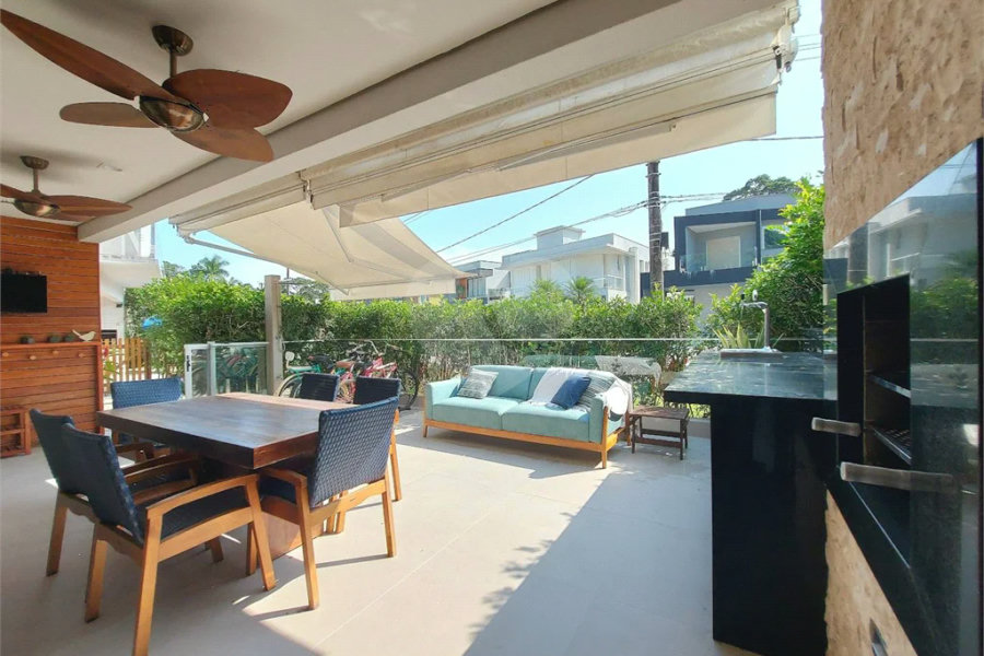 Villagio à venda com 4 quartos, sendo 2 suítes, em Riviera de São Lourenço, Bertioga, SP