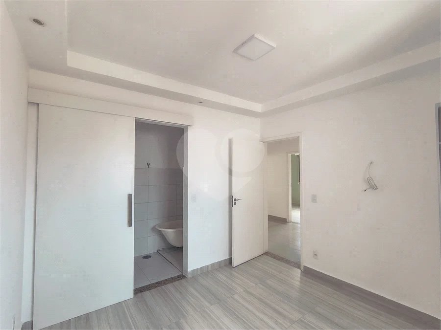 Casa com Suíte Master, Closet, Piscina e Espaço Gourmet Próxima ao Parque Ecológico- 03 quartos -com quintal