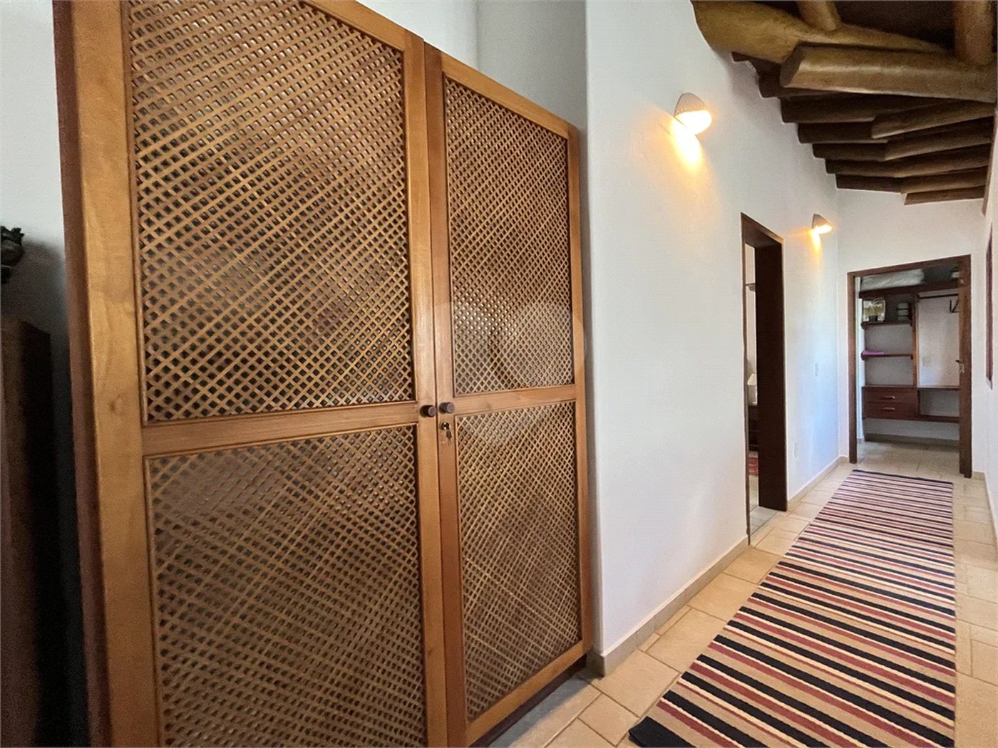 Casa à venda com 4 suítes em Costa do Sol, Bertioga, SP