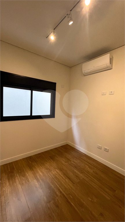 Casa Terrea com 3 suítes a Venda em Atibaia