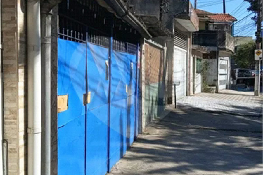 Térrea 02 dormitórios, localização privilegiada. Próximo a tudo