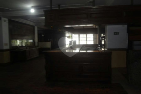 Casa comercial à venda na Rua Treze de Maio