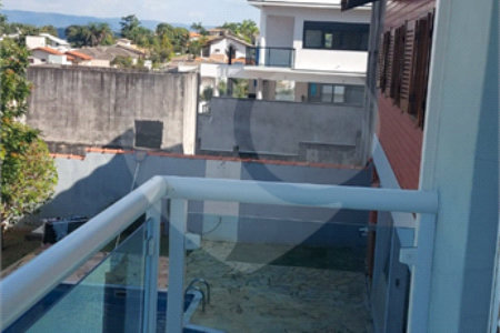 Casa de Alto Padrão a venda em Louveira-SP