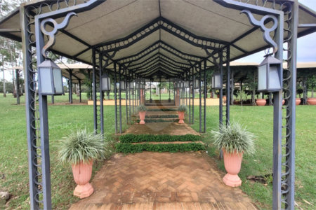 Loteamento no Condomínio Vila Pinhal do Broa
