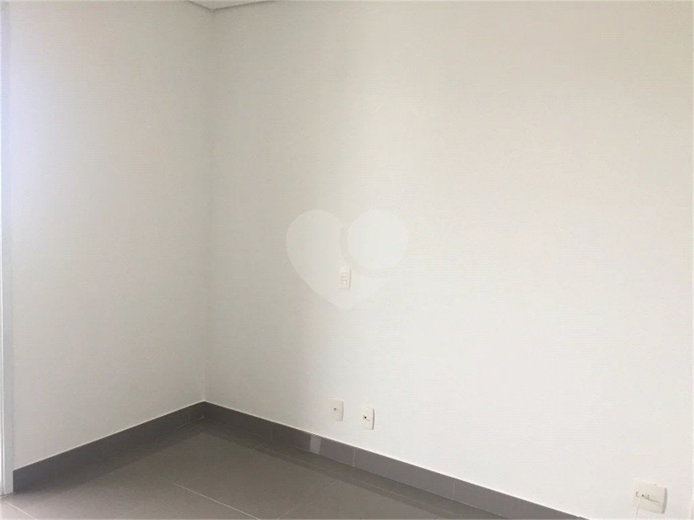 EXCELENTE APARTAMENTO PARA LOCAÇÃO NO ITAIM BIBI, 70 M2, 1 SUITE, 2 BANHEIROS, 2 VAGAS