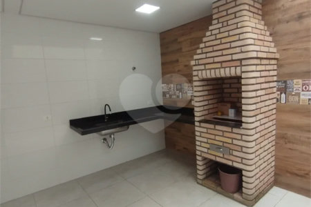 Sobrado à venda, 3 suítes, garagem, a 300 m do metrô Vila Matilde