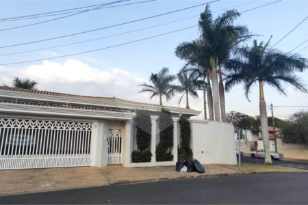 Casa para venda na Vila Carmem
