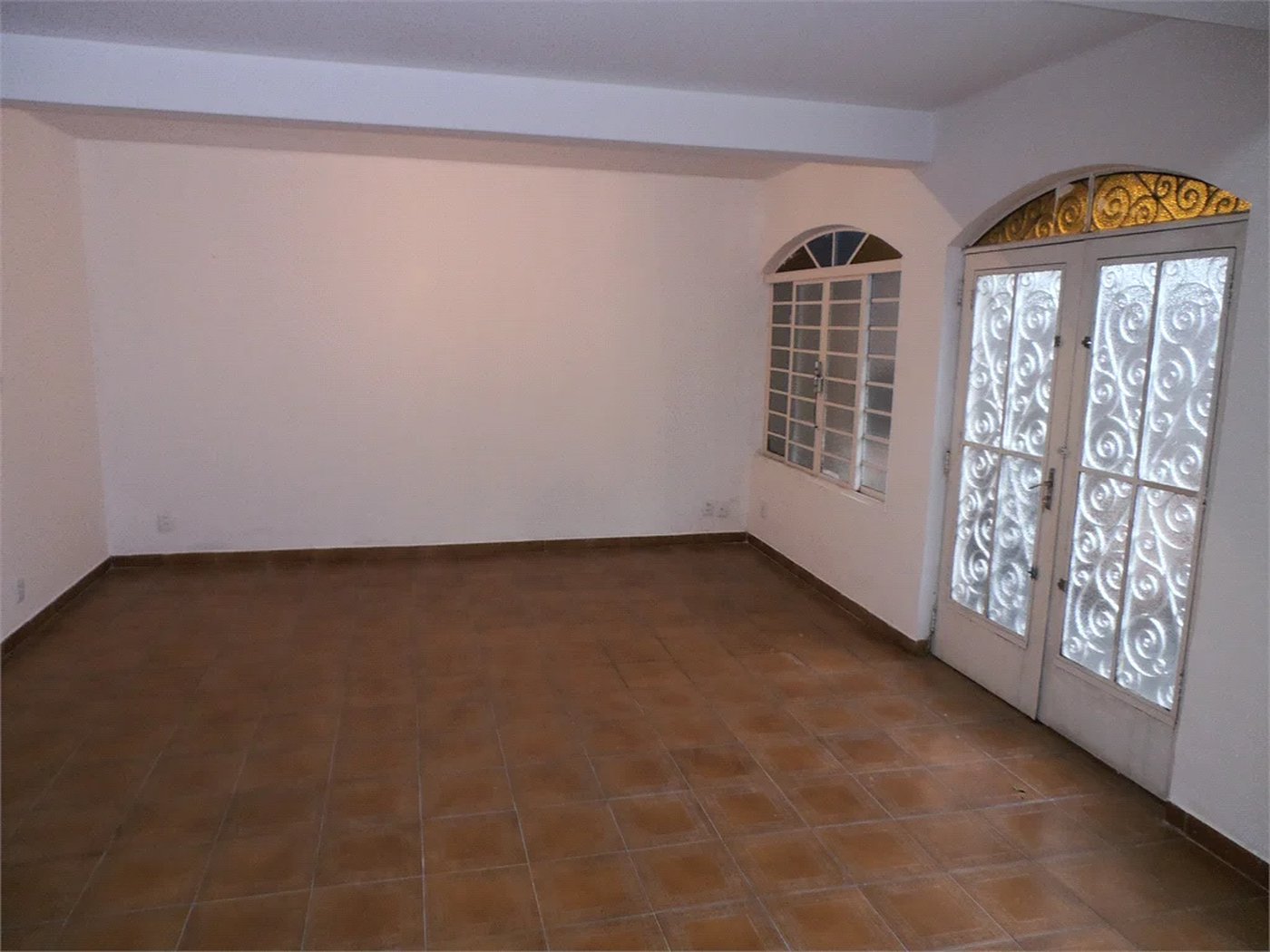 Sobrado à venda ou para alugar com 4 quartos, sendo 1 suíte, em Vila Butantã, São Paulo, SP