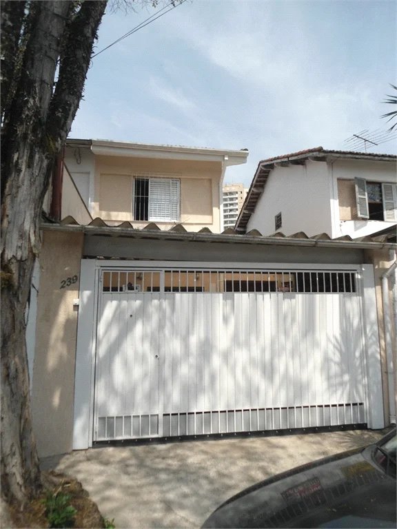 Sobrado à venda com 3 quartos em Vila Gomes, São Paulo, SP