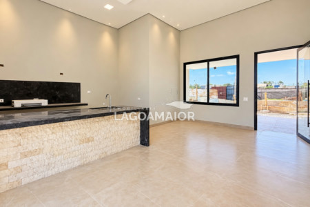 Casa à venda com 3 quartos, sendo 1 suíte, no condomínio Terra Ville, Três Lagoas - MS