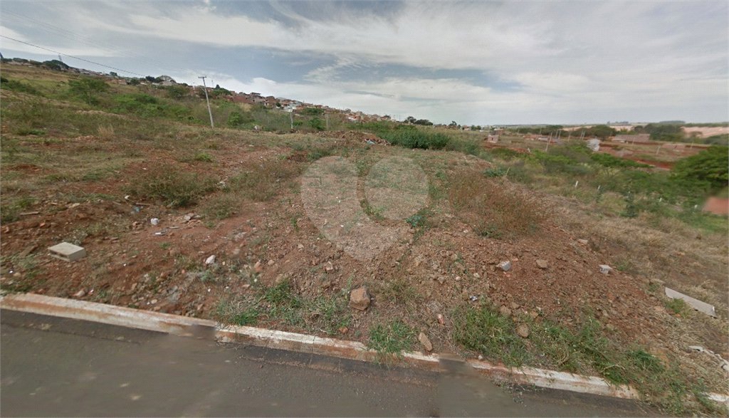 Terreno no Prolongamento do Jardim das Torres
