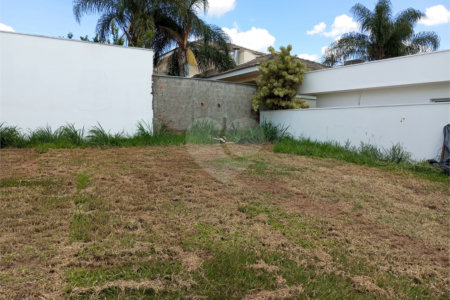 Terreno para venda no condomínio de alto padrão DAMHA II
