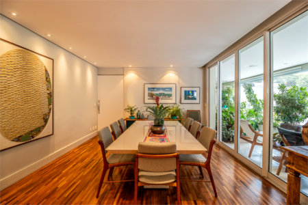 Apartamento Campo Belo à Venda 274 m² 4 Suítes 4 Vagas com Clima de Casa e Vista Verde