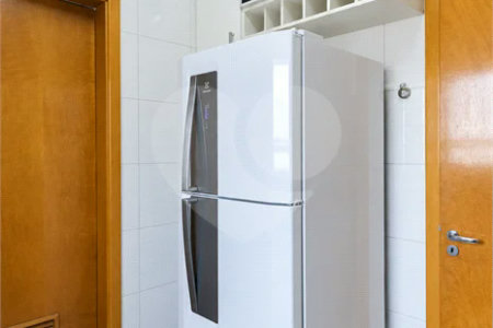 Apartamento de 84m² na Vila Lusitânia, em São Bernardo do Campo, com 3 dormitórios, suíte com varanda, 2 vagas cobertas, depósito privativo e lazer completo.