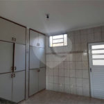Casa térrea para venda, com 3 dormitórios, sendo 1 suíte.