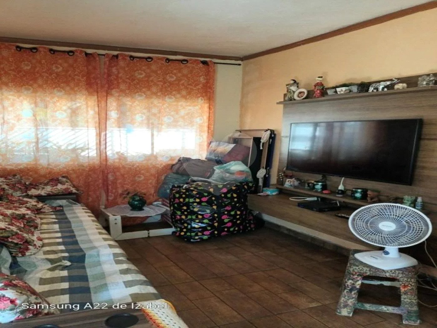 Terreno grande com 2 casas em São Paulo! Casas bem arejadas.