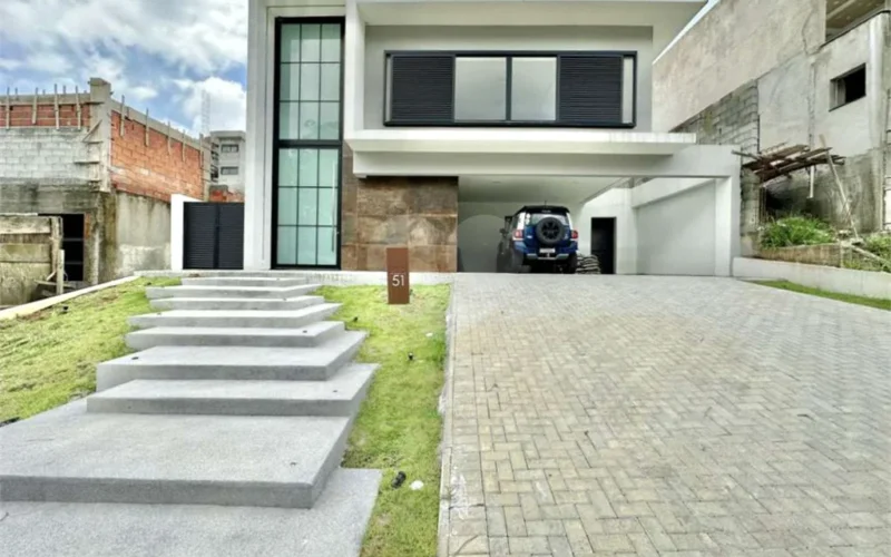 Casa em Cond. Vintage - Zero Km, 3 suítes, piscina, gourmet!