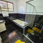Casa à venda com 4 suítes no condomínio Villa Viana II, Cotia - SP