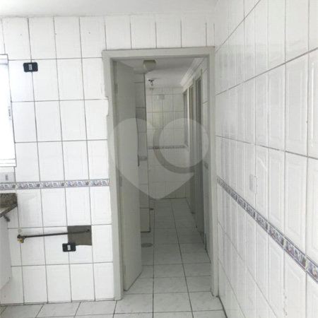 Espaço e Segurança no Bom Retiro: Apartamento de 100 m² com Infraestrutura Completa