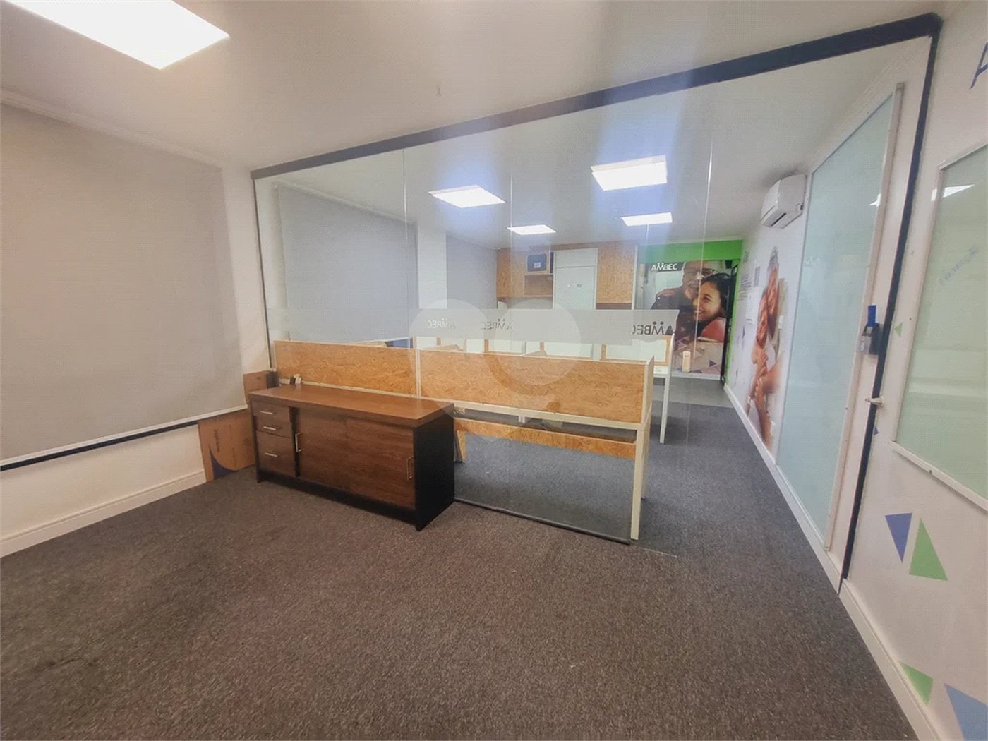 Sala comercial mobiliada para locação na Vila Olímpia